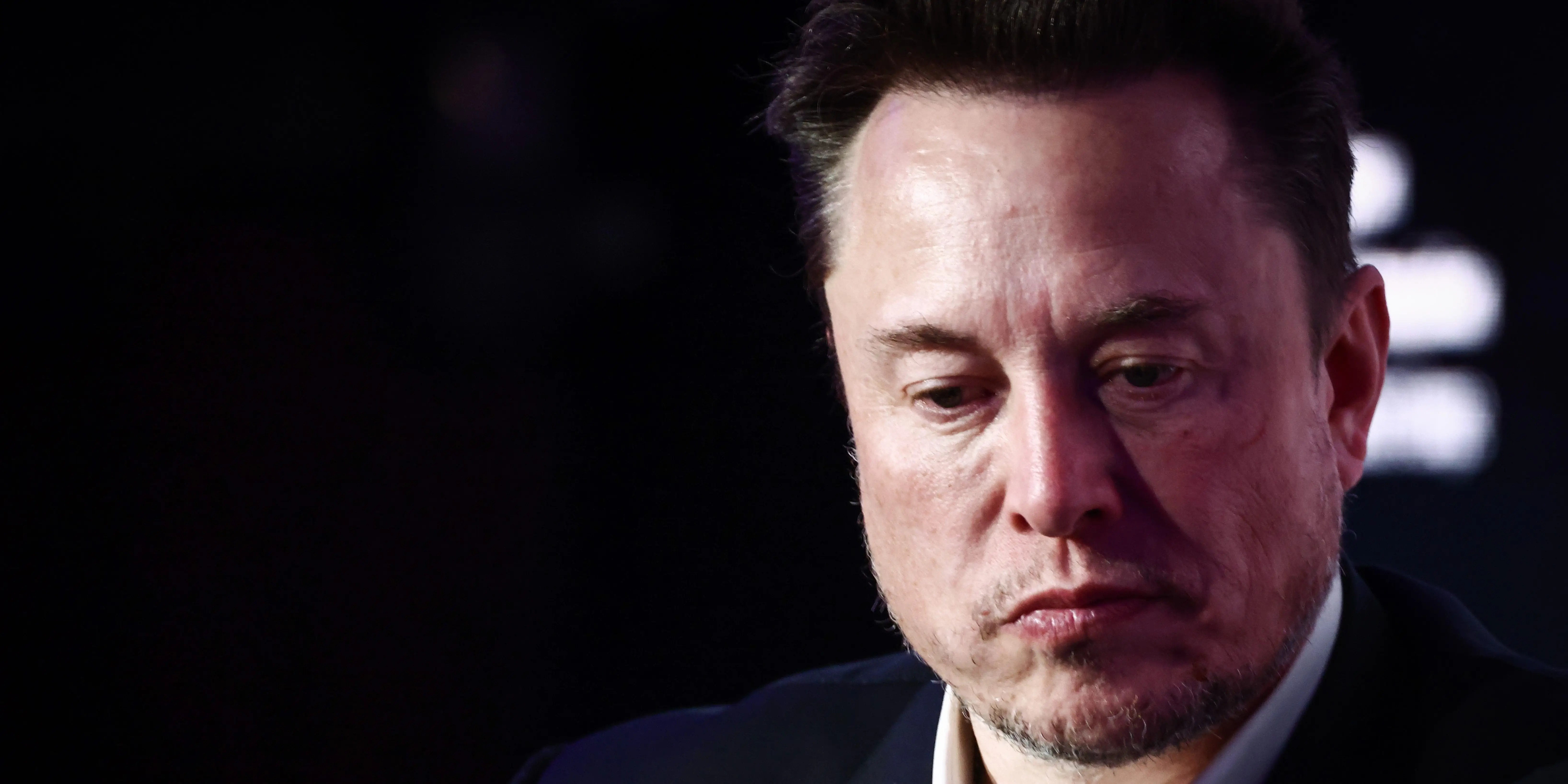SpaceX Stock Plummets After Postponing Starship Launch (2026)