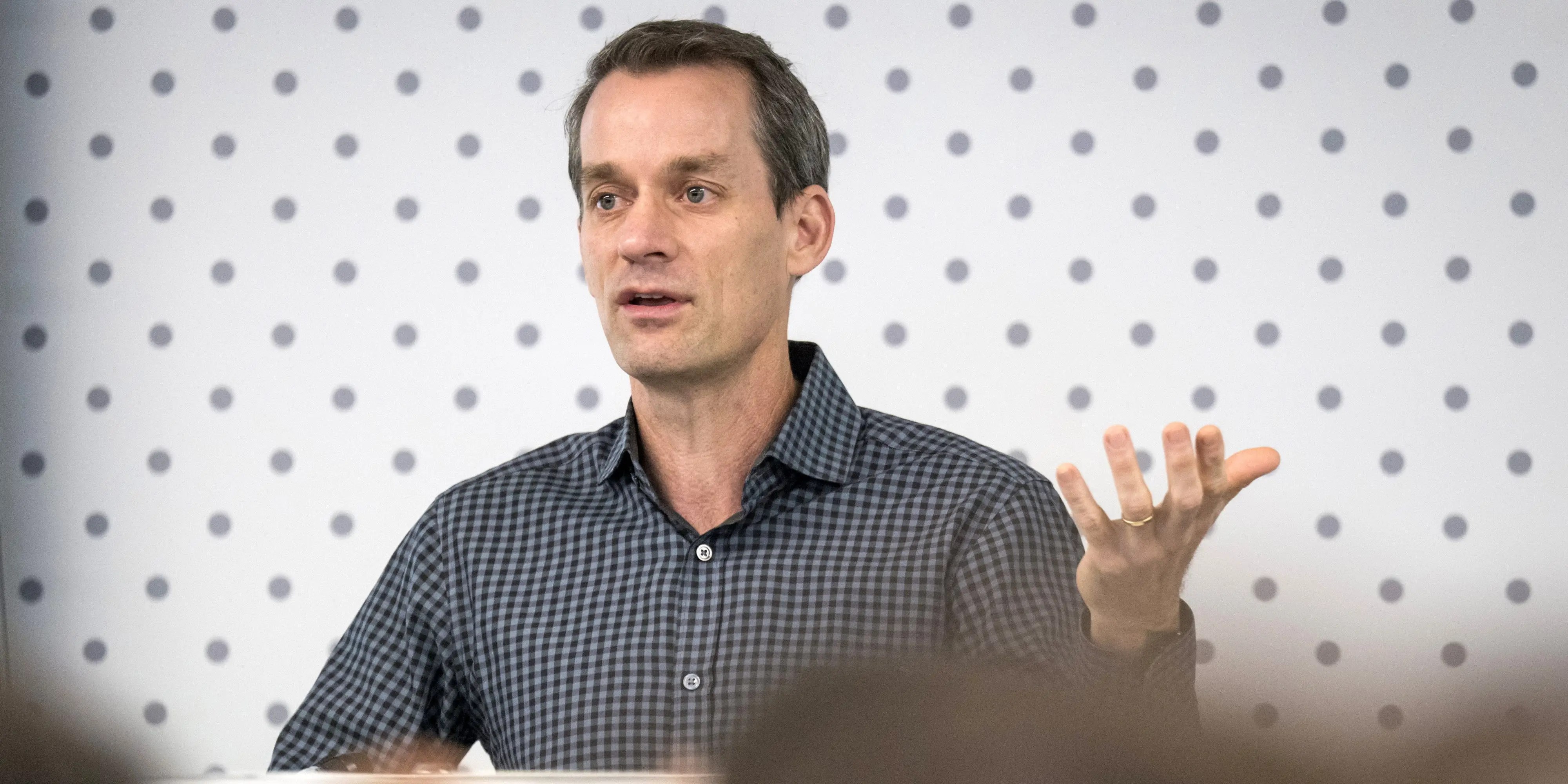 Google Employees React to Jeff Dean's Shock Departure with Hilarious Memes (2026)