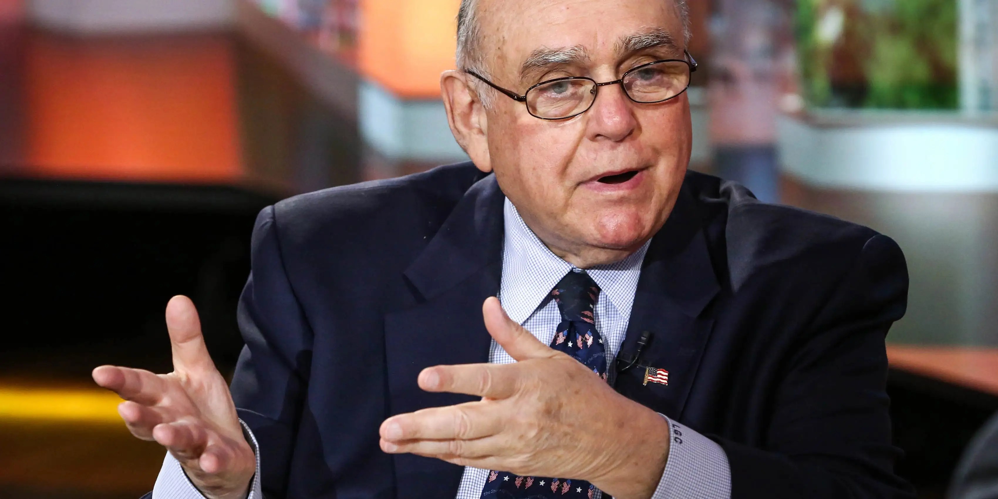 Leon Cooperman Predicts Recession in 2027: Is a Stock Market Crash Coming? (2026)