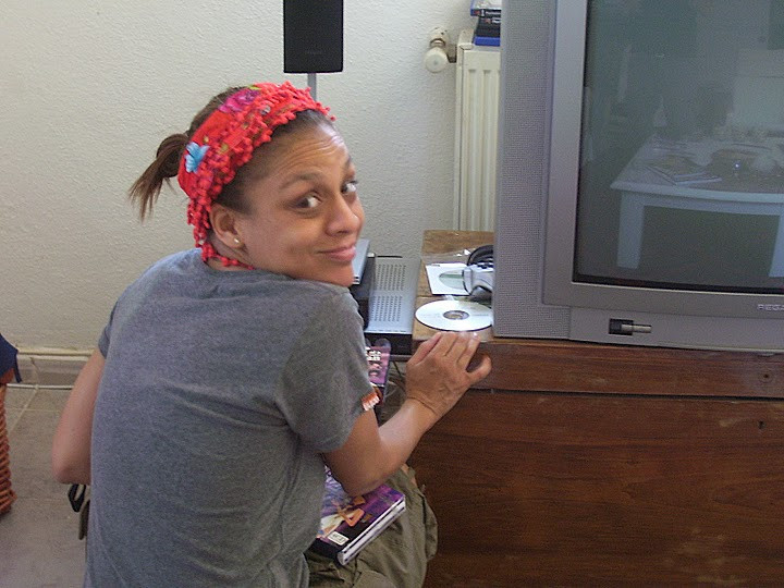 Mai 1979 in i̇ncirlik, türkei; Defne Joy Foster Medyafaresi Com Mobil