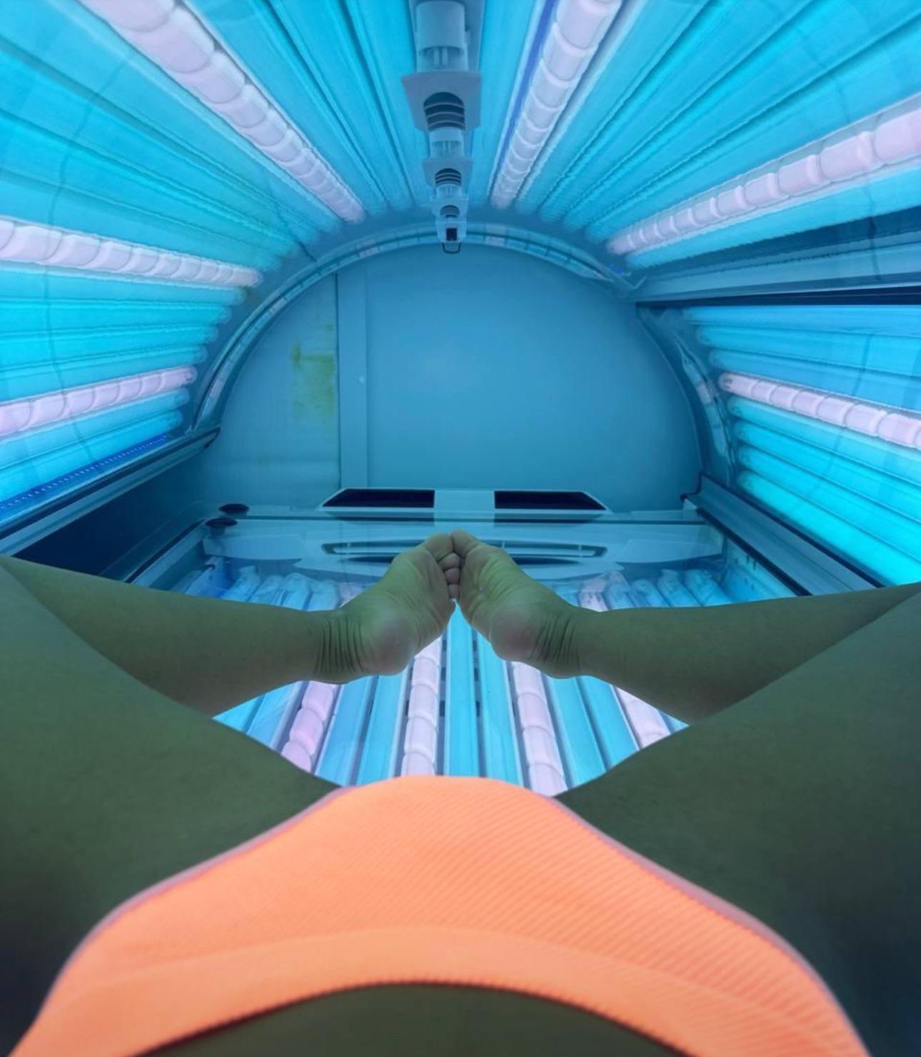 shona pickering dm me : rTanningbeds