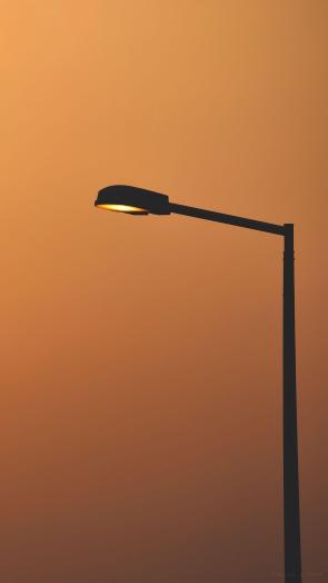 Street Light [2304×4096]