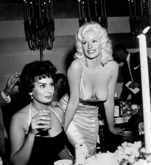 Sophia Loren and Jayne Mansfield (1957)