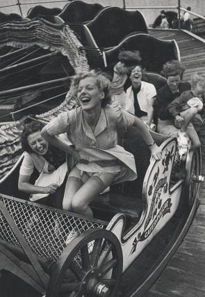 A sudden gust of wind: 1938