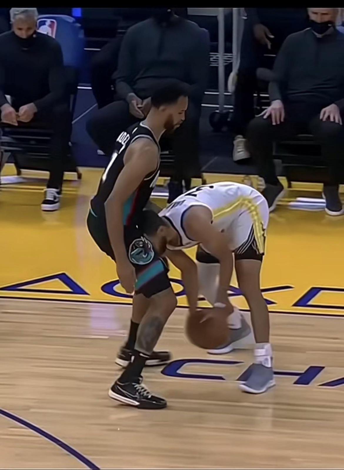 Who are the 20 gay NBA players? : rnbacirclejerk