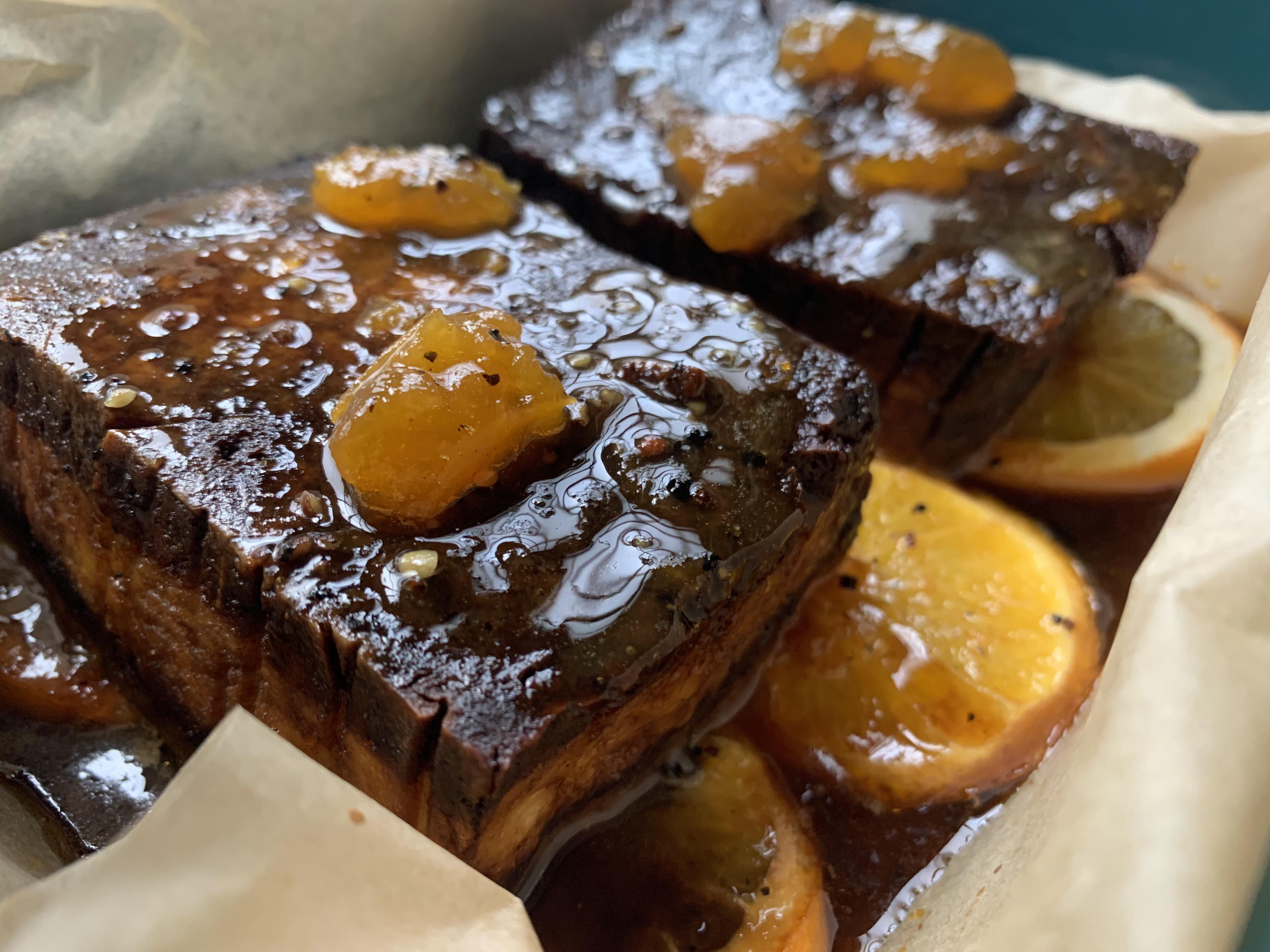 Here are some tips for your complete guide to thanksgiving. Sweet And Smokey Glazed Tofu Ham For Thanksgiving Vegan