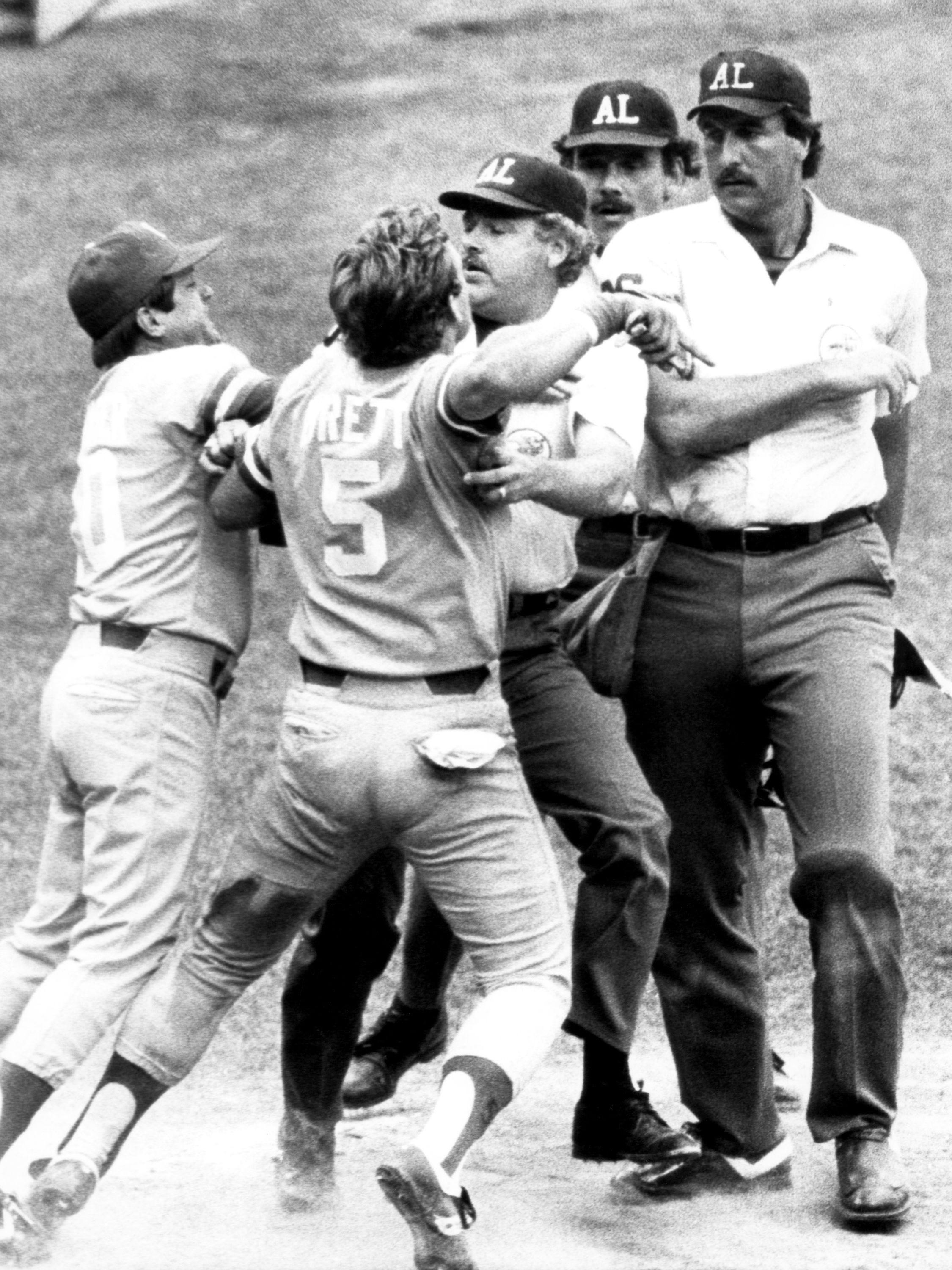 george brett yelling at the umpires after being called out during the pine tar incident rbaseball on pete rose pine tar incident