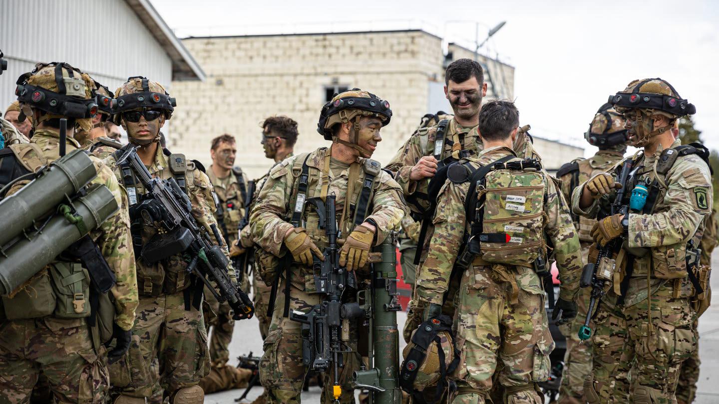American soldiers of the 173rd Airborne Brigade take a breather after  capturing the fictional town of Spång, Sweden, from Swedish soldiers of the  Skaraborg Regiment (P 4) [1440x810] : rMilitaryPorn