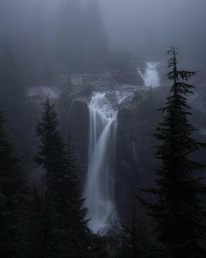 Autumn moods in Washington State [OC][4989×6236]