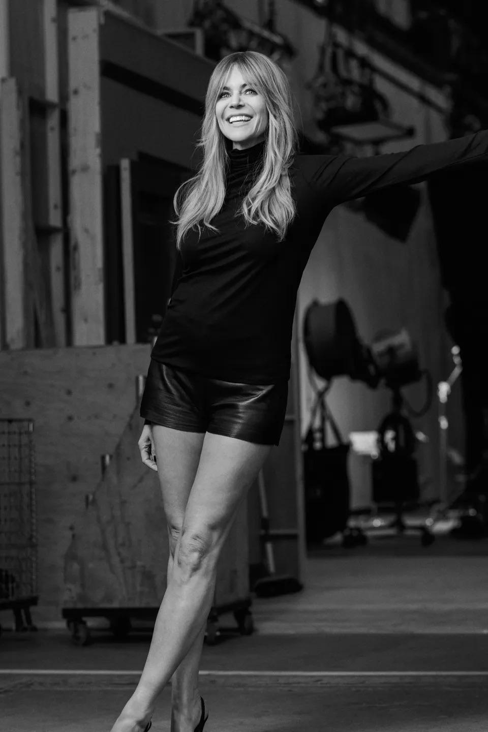 Happy 49th birthday to Kaitlin Olson! 🐥 : rIASIP