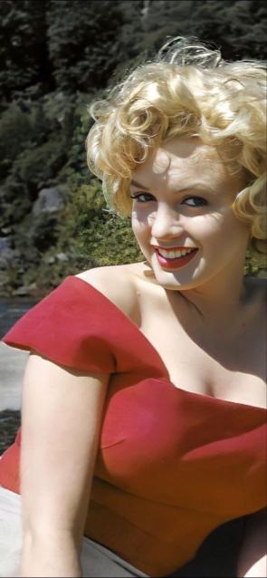 Marilyn Monroe in a publicity photo for “Niagara” (1953)