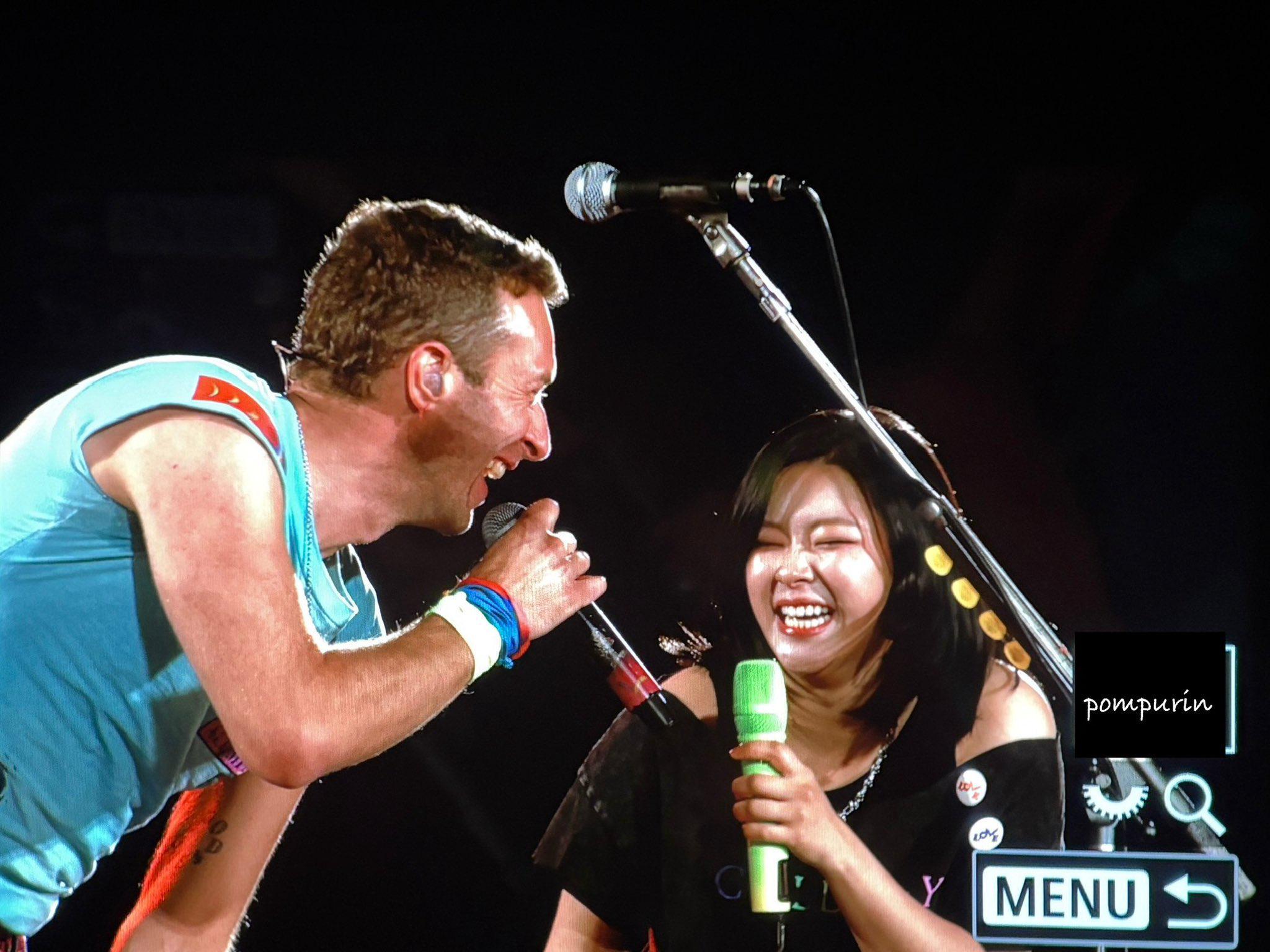 Happiness looks so good on Jeongyeon 💗💗 : rkpop_uncensored