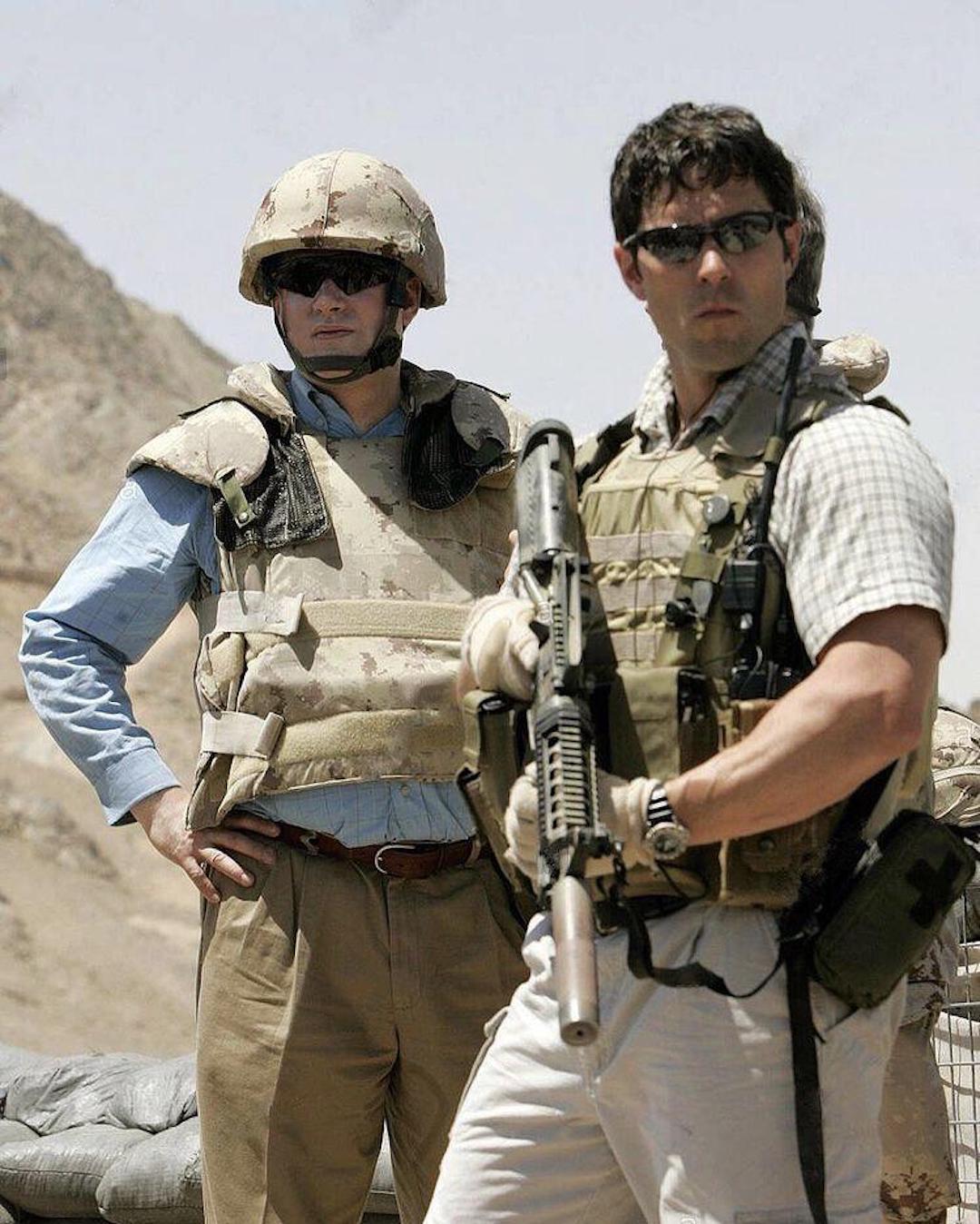 JTF 2 doing PSD with then Prime Minister Stephen Harper. Kandahar,  Afghanistan 2007 [1080×1348] : rMilitaryPorn