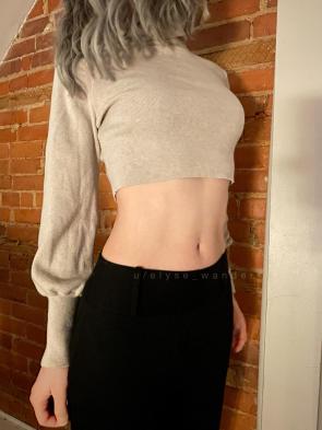 not my favorite crop… but i keep wearing it