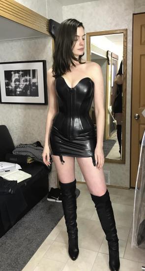 Anne Hathaway