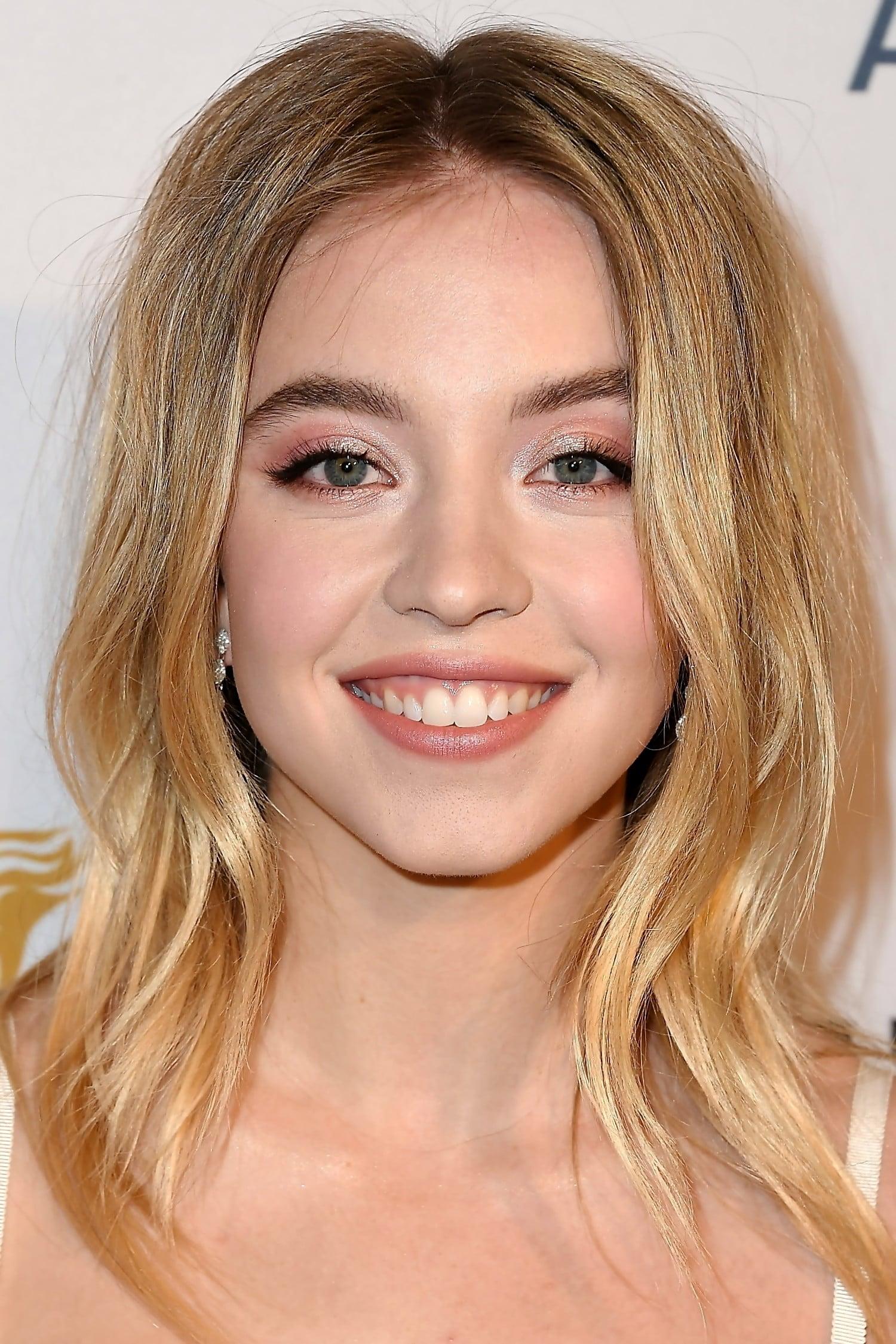 Sydney Sweeney to star in a new movie The Housemaid scheduled to begin  filming in January, 2025 in New Jersey, I wonder how this will impact the  beginning of the filming for