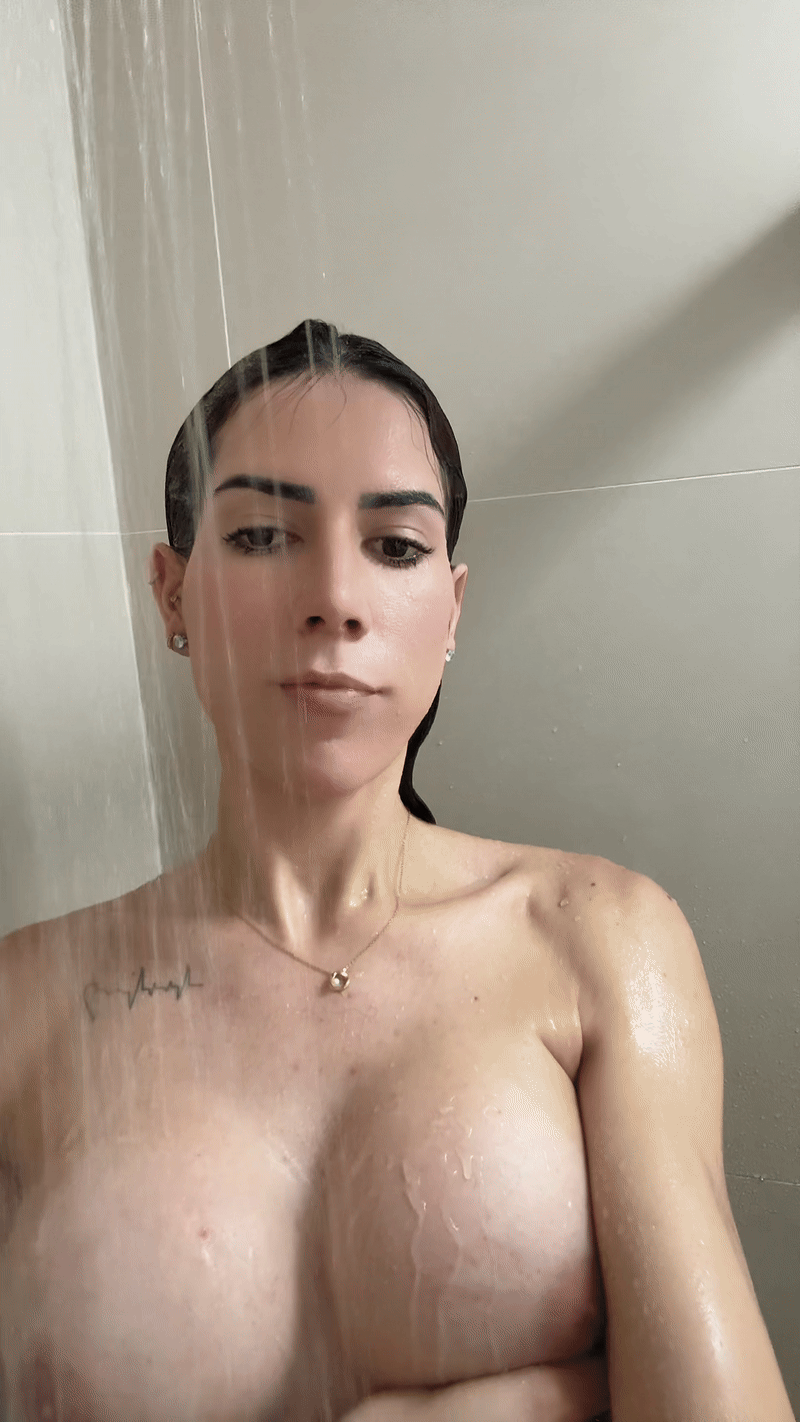 🔞Anyone wants to fuck in the shower? | Shemale Porn | XXX-Gays.com