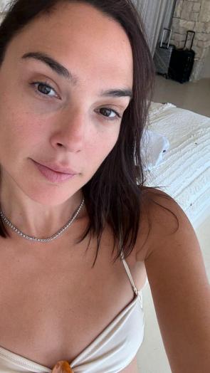 Gal Takes a Selfie – Instagram 8/14/25
