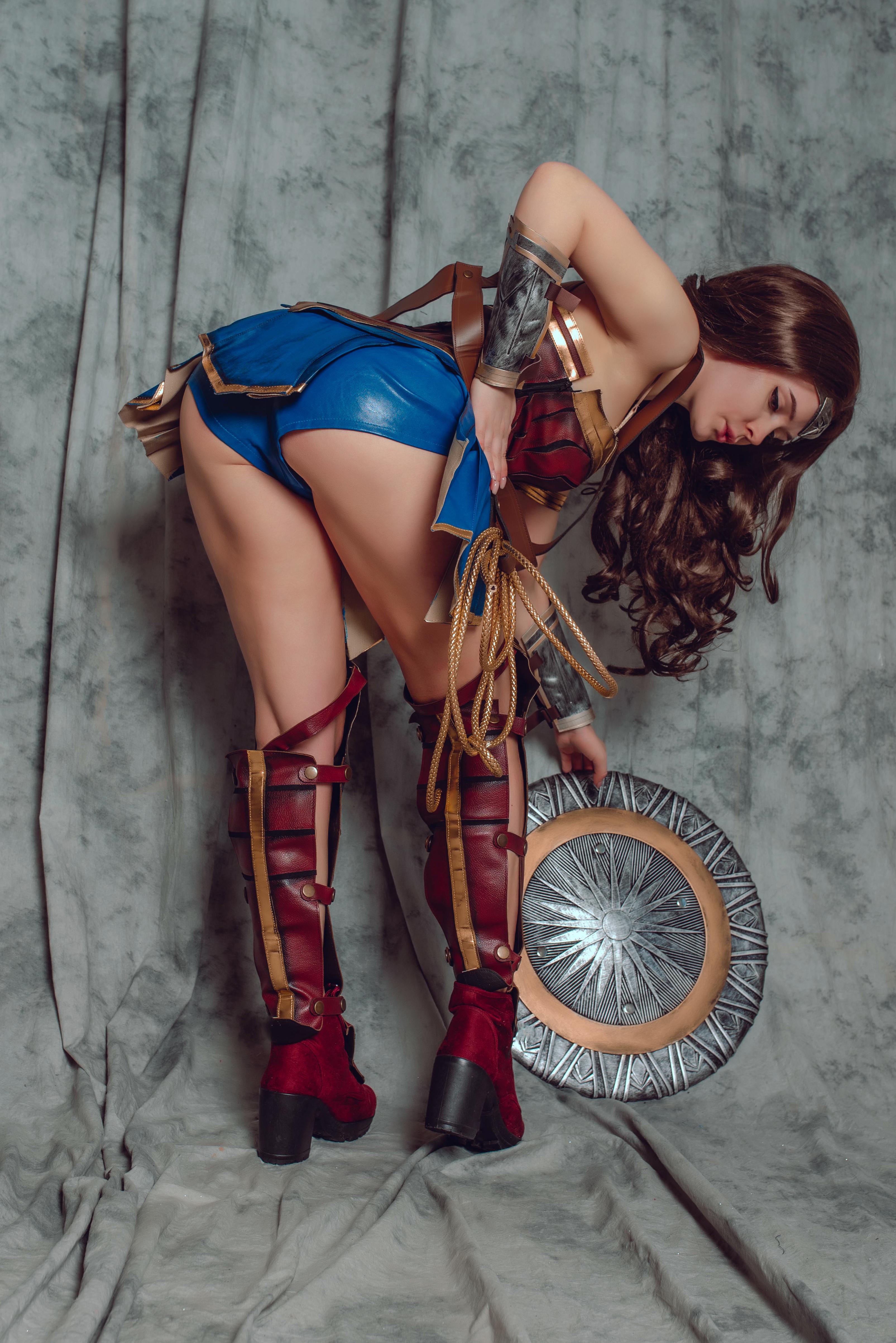 🔞[Galleria] Wonder Woman cosplay by Evenink | | Truyen-Hentai.com
