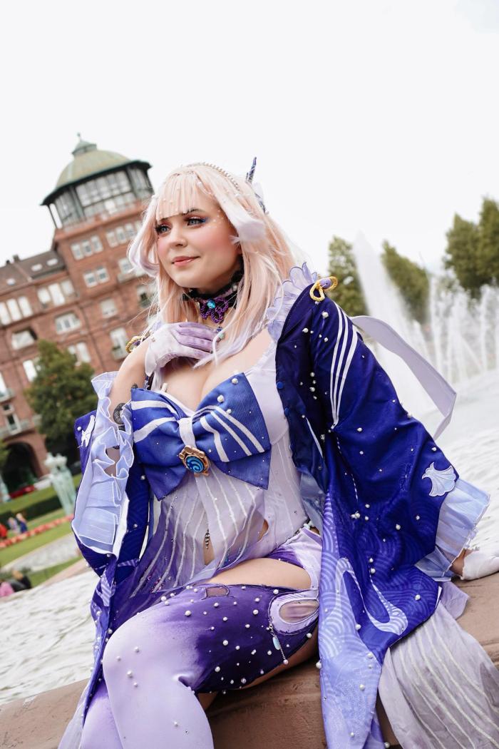 crazycosplayqueen