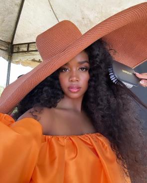 H.E.R.