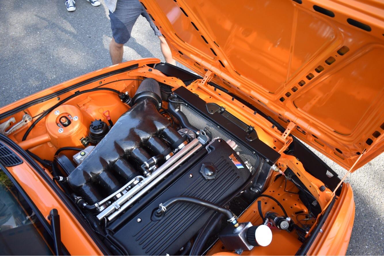 Clean engine bay of a e30 m3