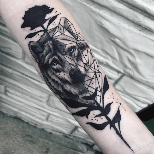 My Artist S Take On The Geometric Photo Realistic Wolf Tattoo All Sacred Denver Colorado Tattoo