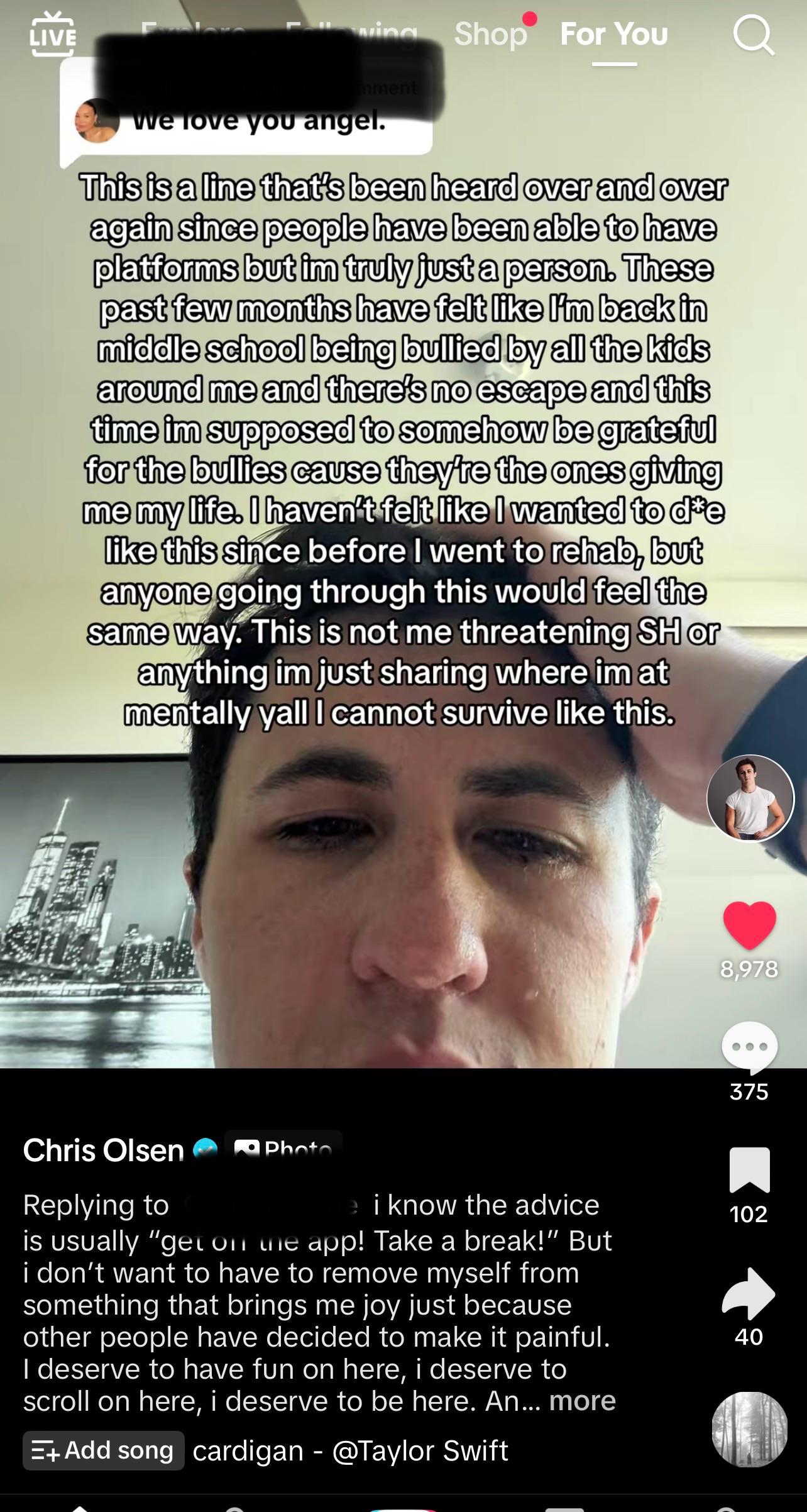 The star's form is a masterpiece of lustful design