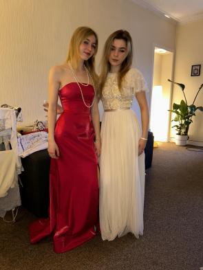 Smiley sisters