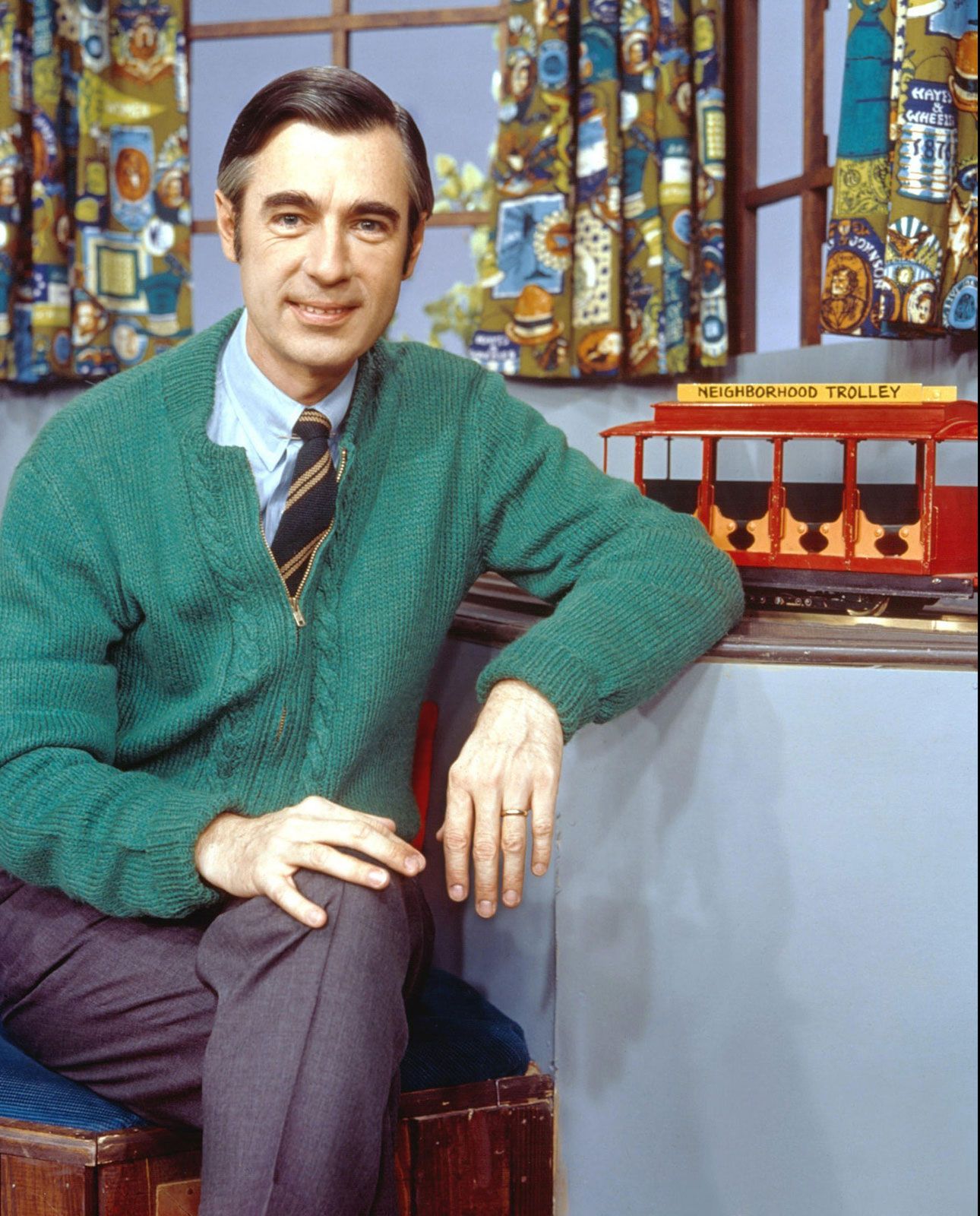 someone said that Mr. Rogers mom knitted all his sweaters is this true? :  rknitting