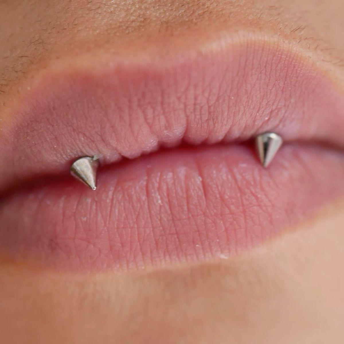 Inverted Angel Fangs! : rpiercing