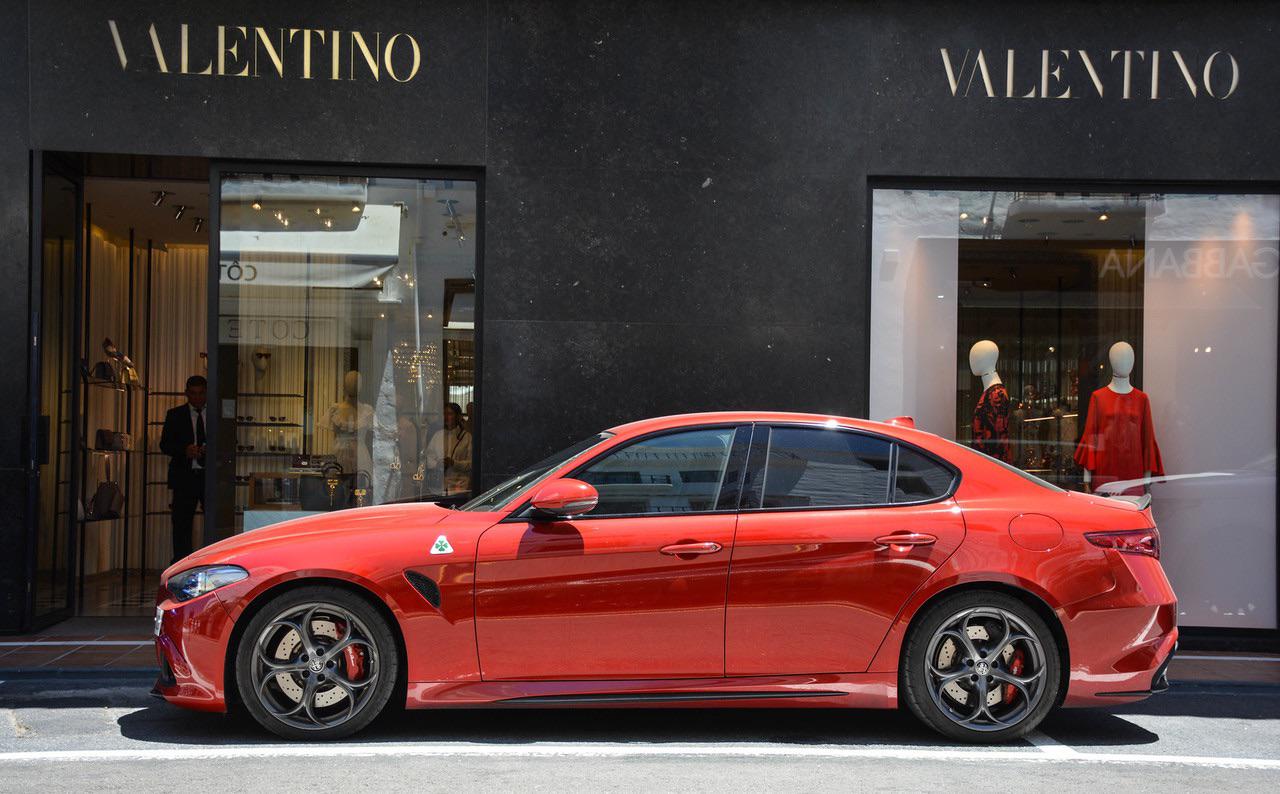 I just love the side view of the alfa romeo giulia quadrifoglio