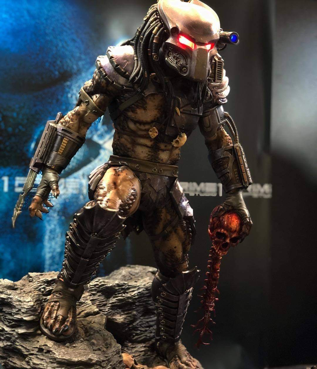 The finished product. Prime 1 Studio Big Game Predator 14 statue. : r predator