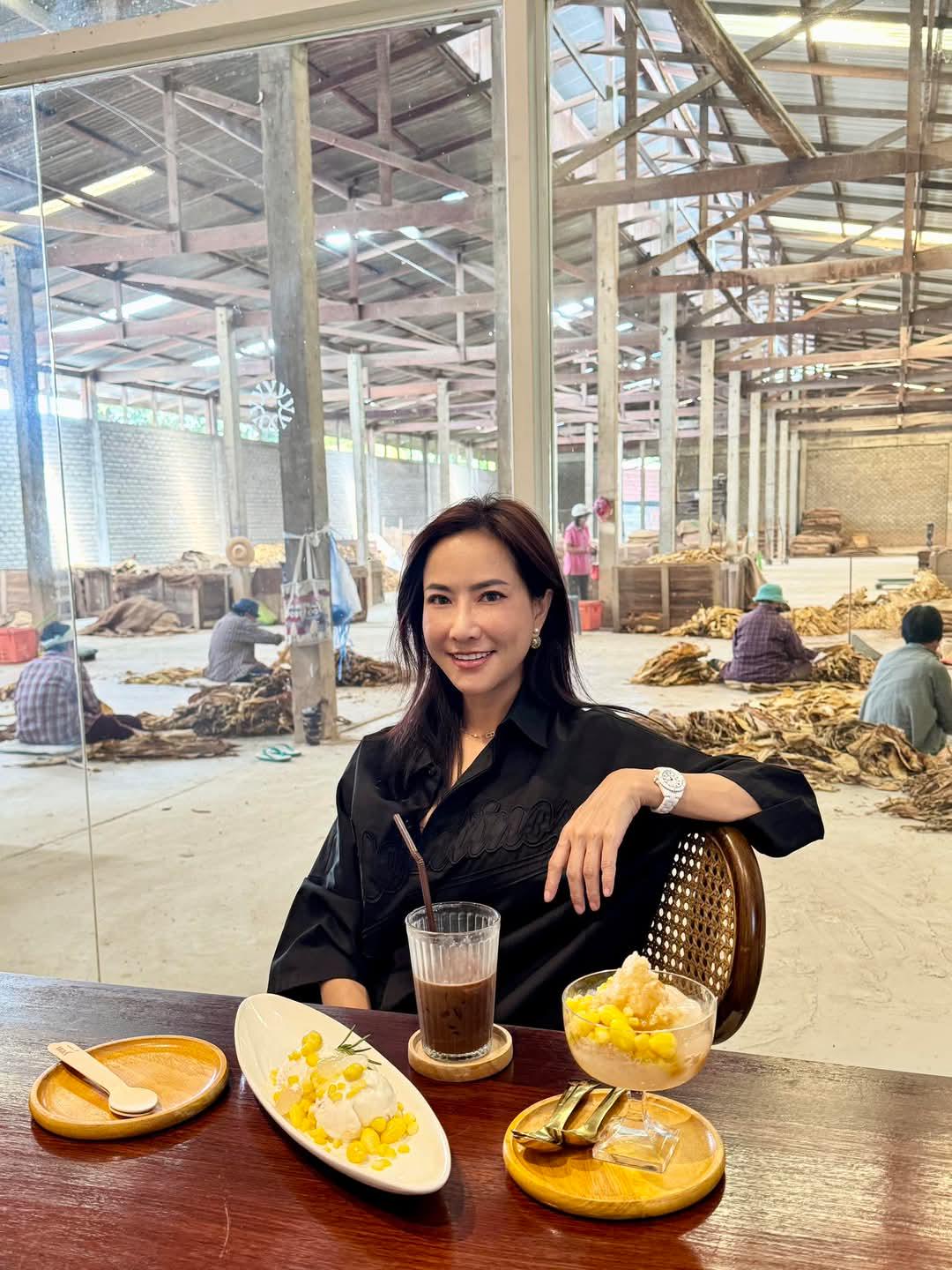 The most recent controversy. Is this Human Zoo? : rThailand