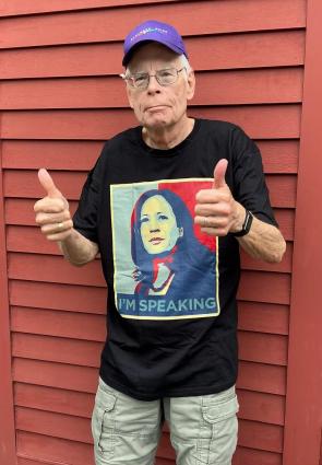 Author Stephen King shows off his new Kamala Harris ‘I’m Speaking’ shirt