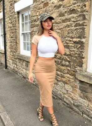 i think this skirt knows exactly what it’s doing