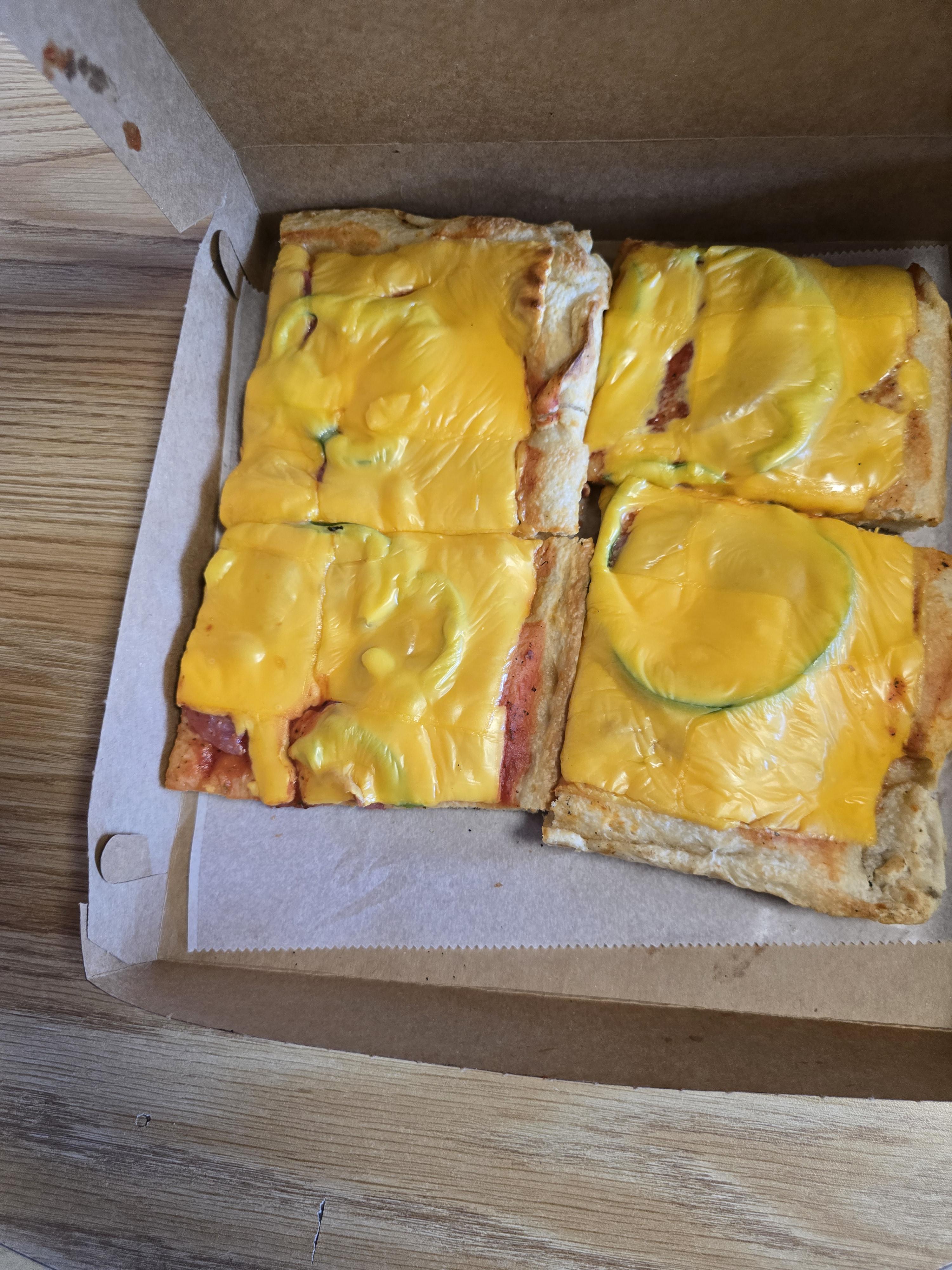 Altoona style pizza.... : rshittyfoodporn