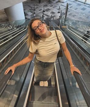 Penny on escalator – IG September 2025