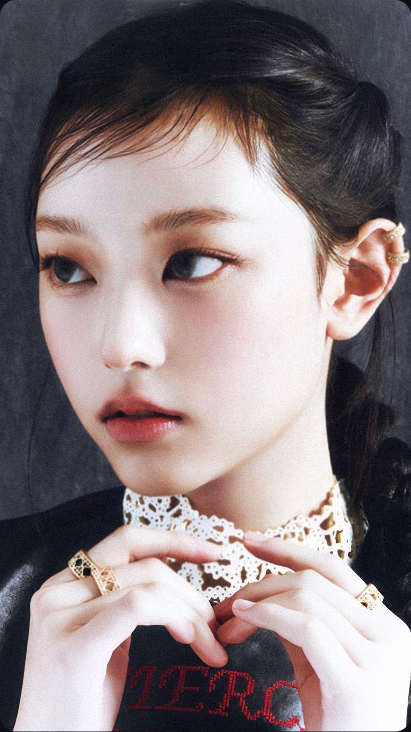 Eastern Asian Celebrity Queens