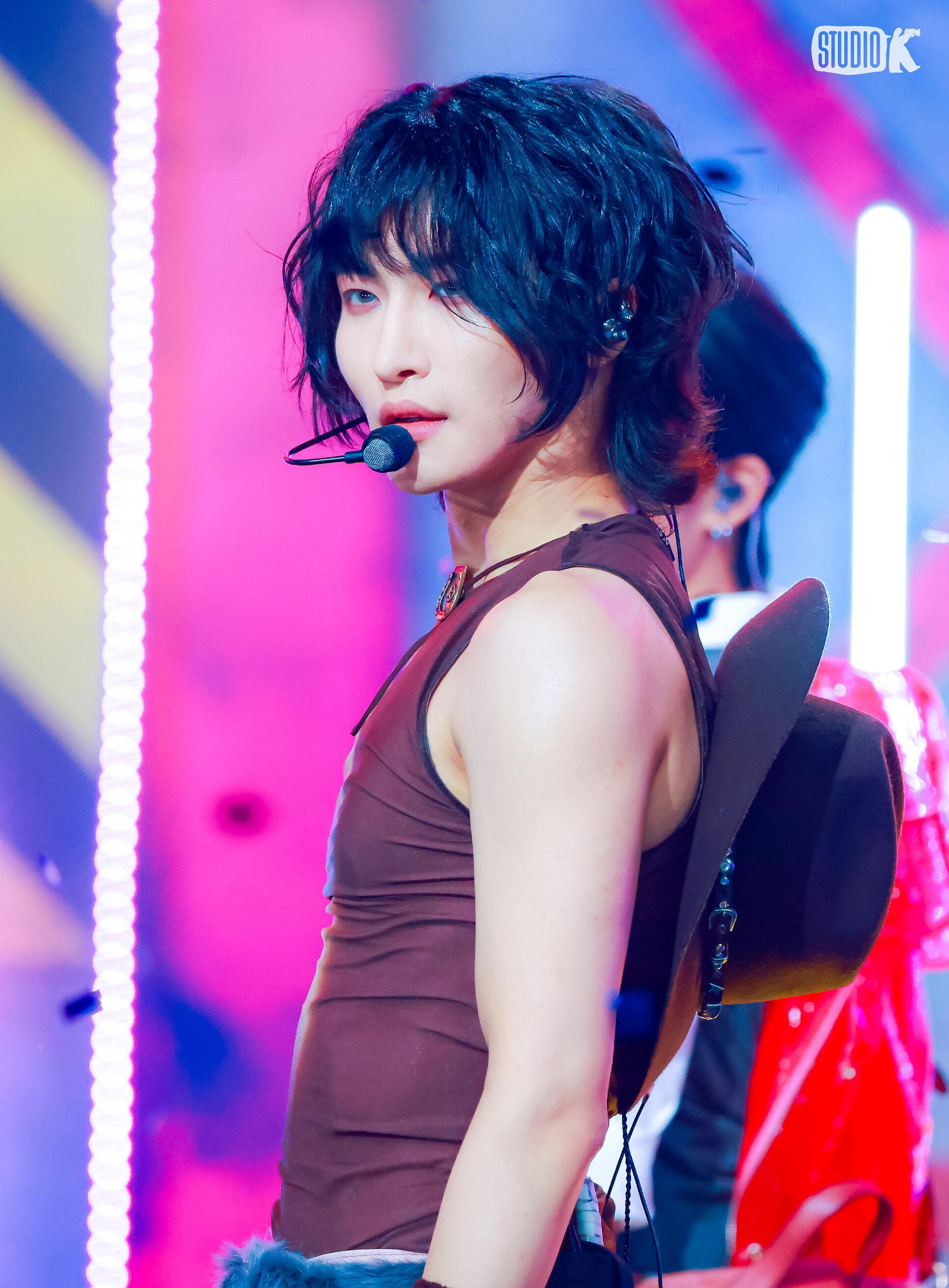 What Kpop Idols Visuals Really Shocked You? : rkpop_uncensored