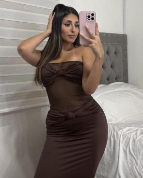 Is this tasteful or too much exposure for an elegant date?
