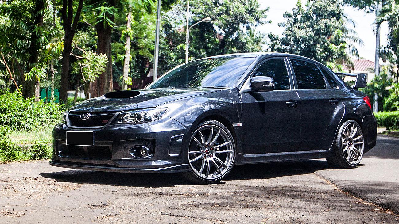 What wheels are you running on your Obsidian Black Pearl 11-14 WRXSTi ?  Whos running silvergraygunmetalhyper black and hows it look? Insert  wheel porn in comments! Im considering AVID1 AV20 Hyperblack. I