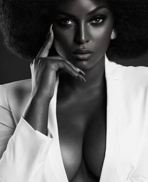 Amara La Negra