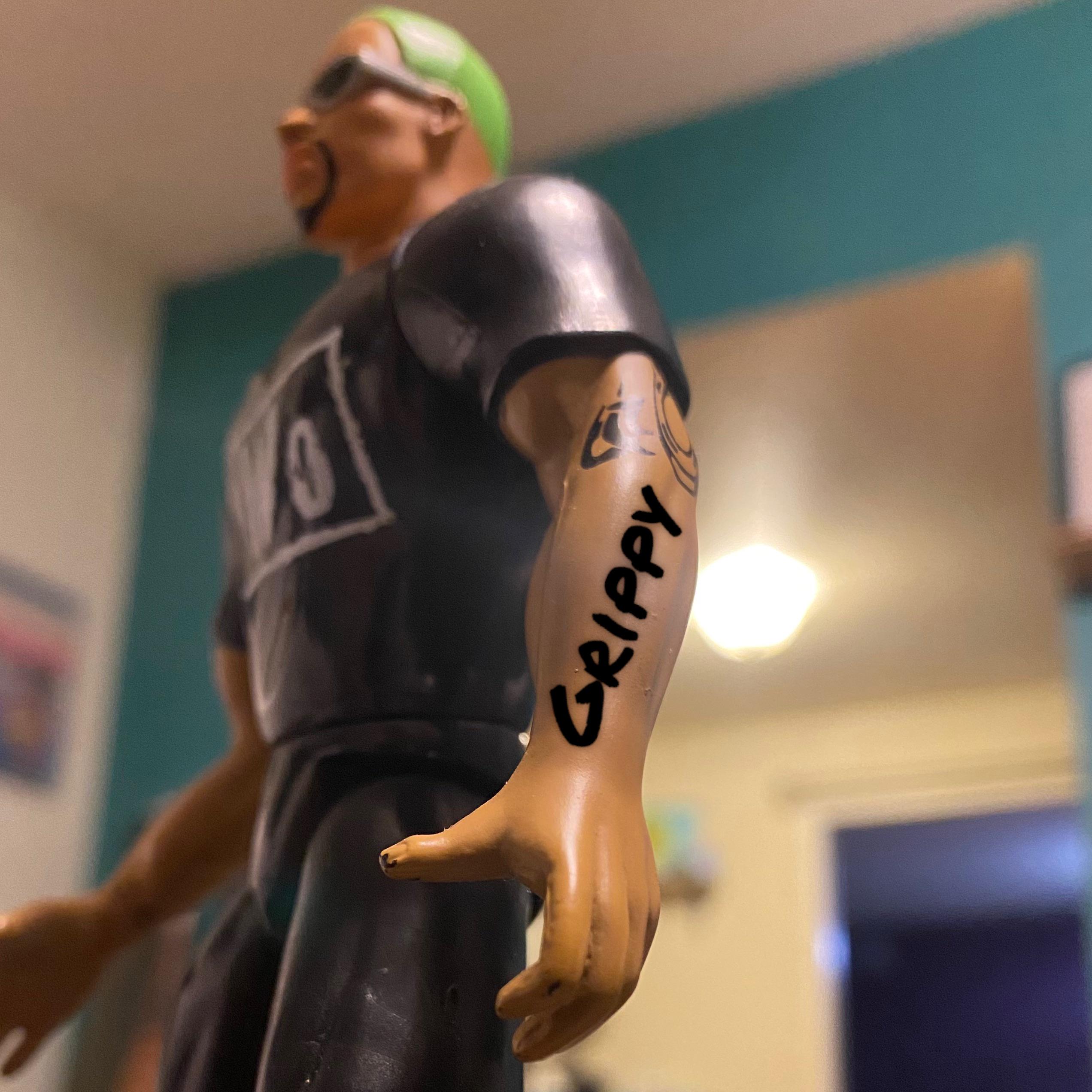 STOP. This is a grippy certified sub, you have been pulled for a random  grippy check. Please show us your grippy certificate or any other proof of  grip. : rJcole