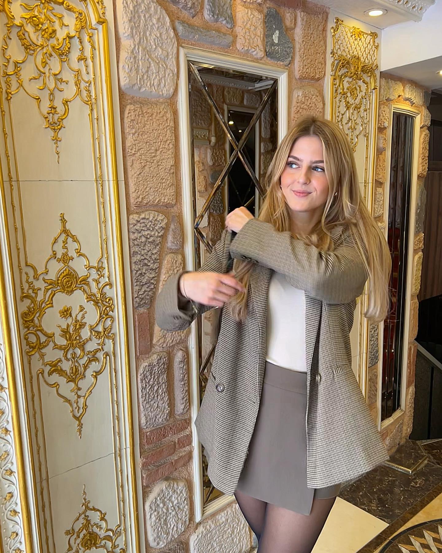 melina msxou : rInfluencerNSFW