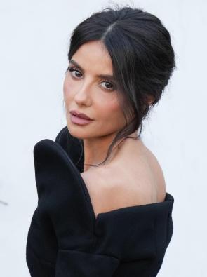 Mikaela Hoover, 41