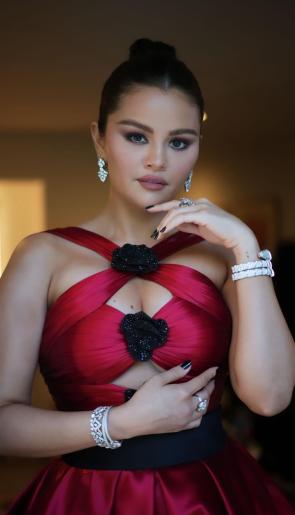 Glammed up for the Golden Globes | IG story January 2024