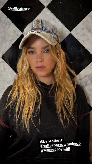 Black Hoodie with a Cap | via bentalbott IG Story – October 23, 2025