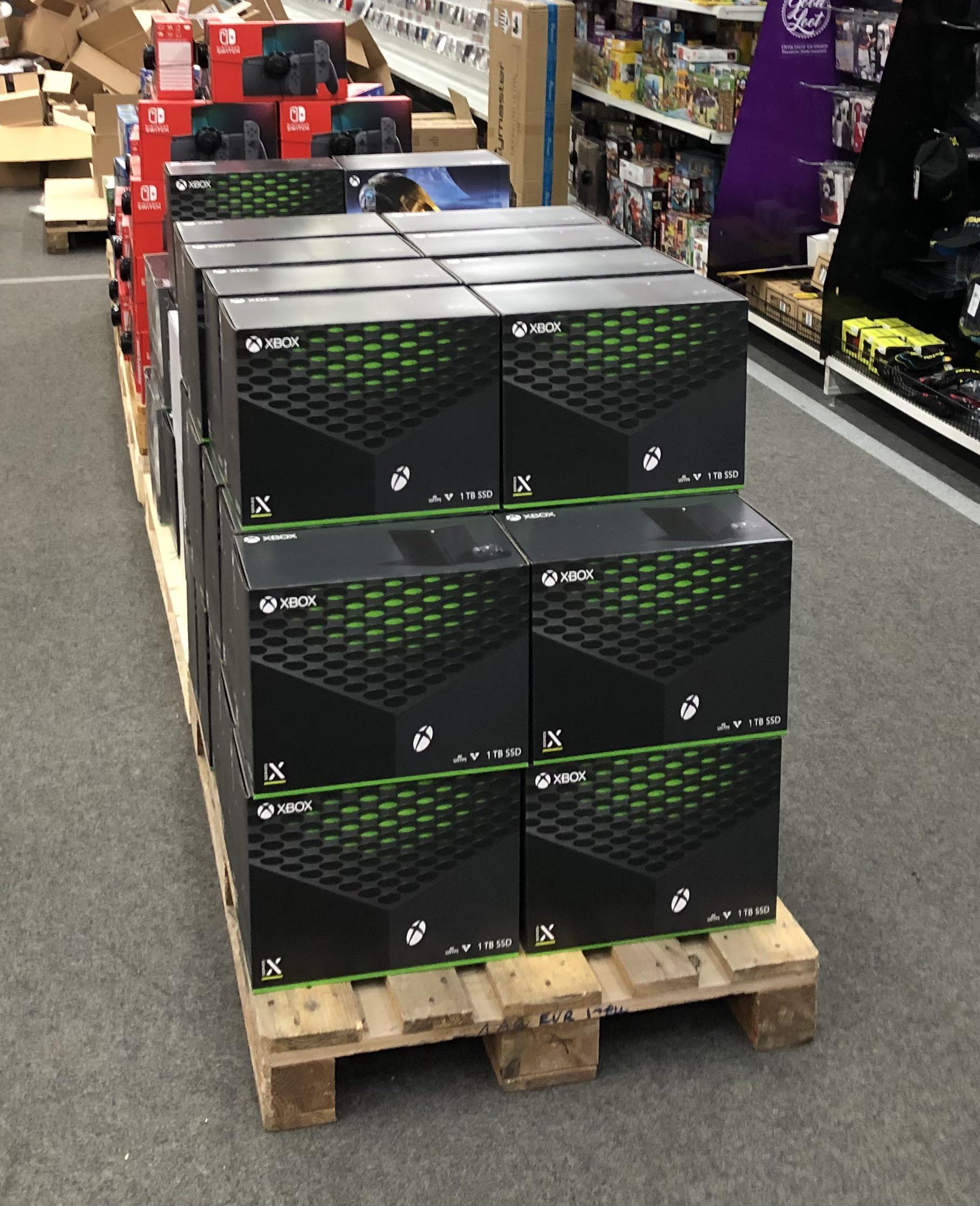 All You Need To Know About The Xbox Series X And Series S Allkeyshop 