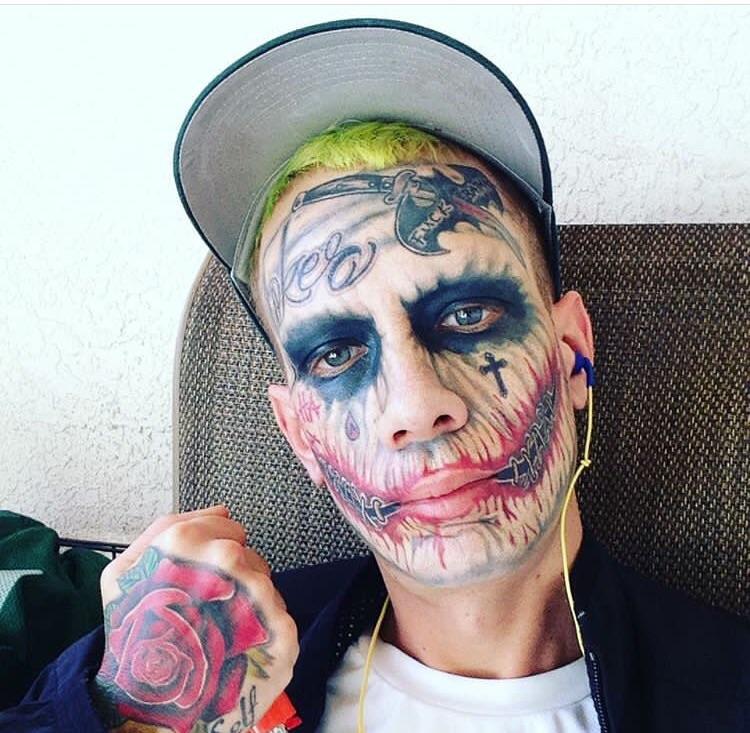 Guy Claims To The Real Joker : R/Trashy 733_x_750_jpg